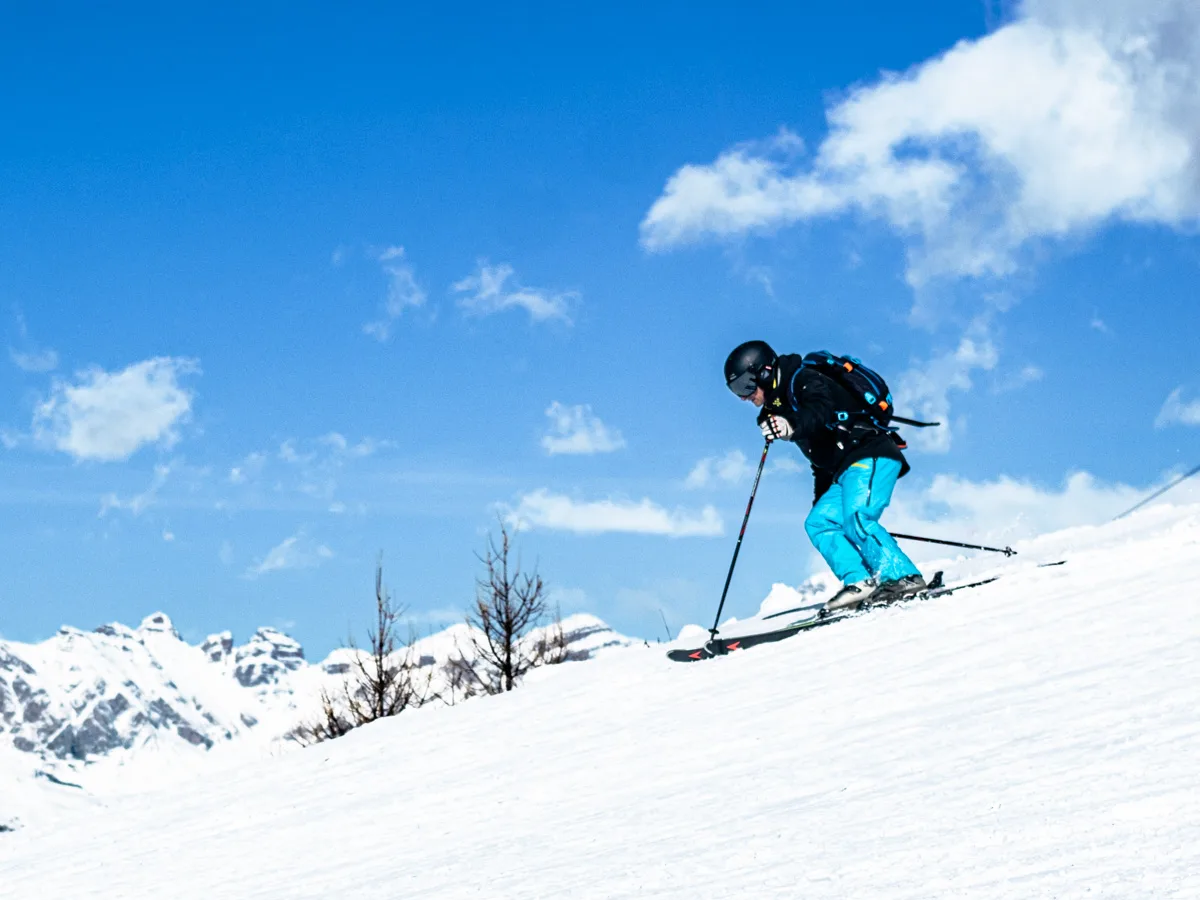 Skieur sur les pistes de Valberg